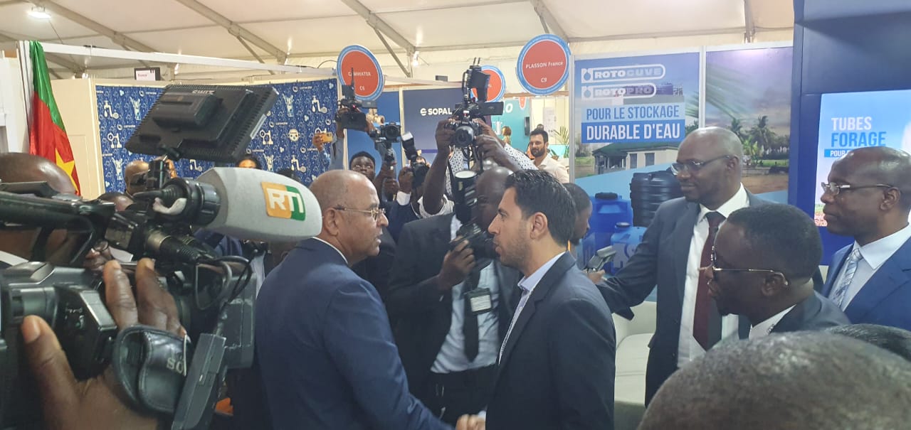 Visite Du Ministre Patrick Achi Au Stand Sippec